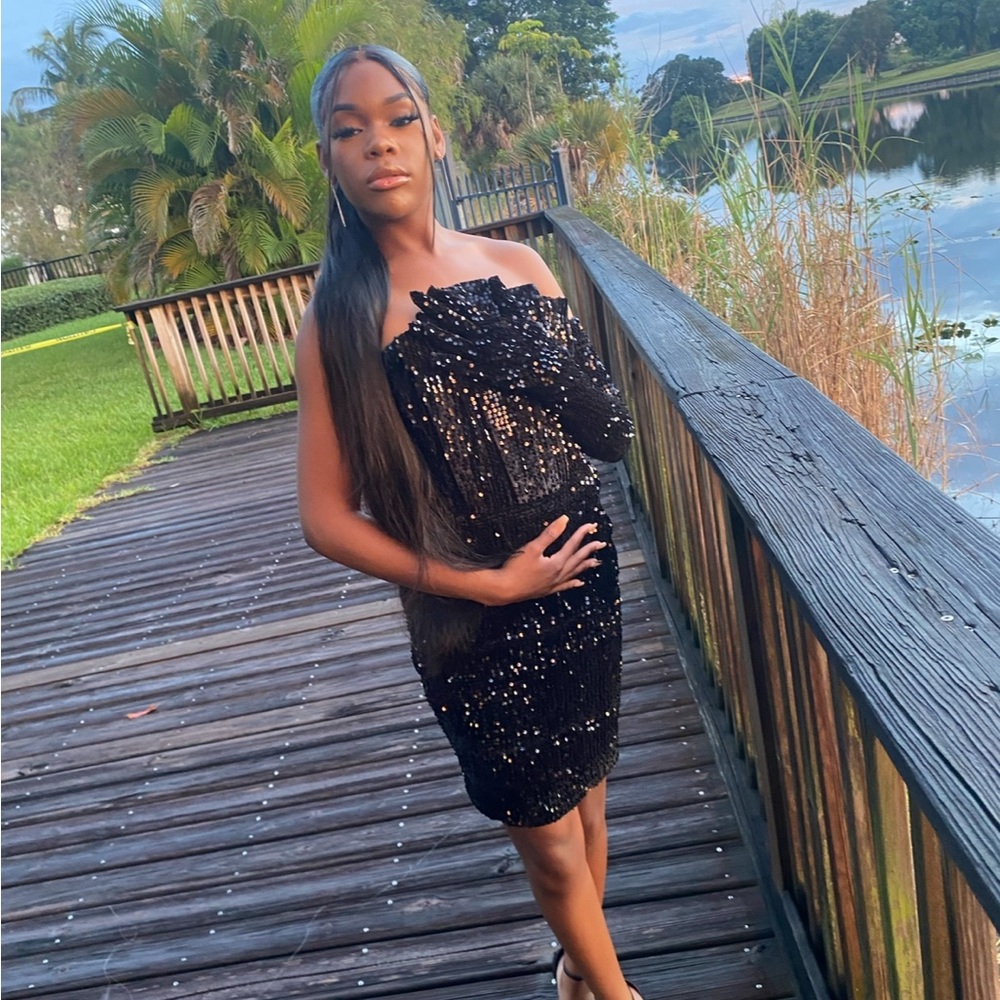 Elegant Black Sequin Dress